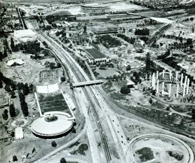 Grand Central Parkway passes through construction