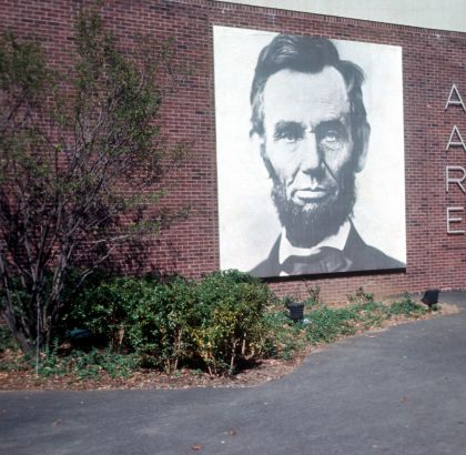 Large Lincoln photograph